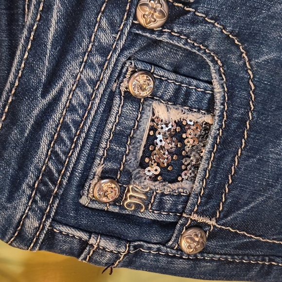 Women's Miss Me Sparkle Embellished Back Pocket Yolk Bootcut Jean 26 × 30 - Picture 7 of 15